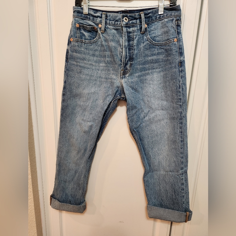 Gap straight legged crop jean